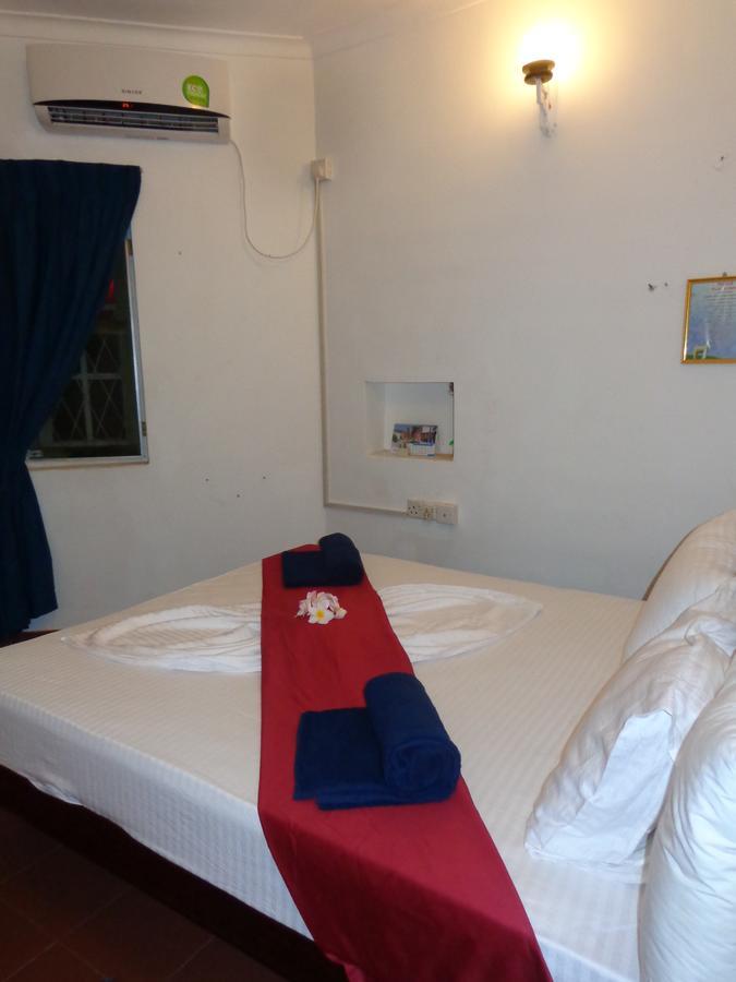 Explore Hostels Negombo Kochchikade Exterior foto