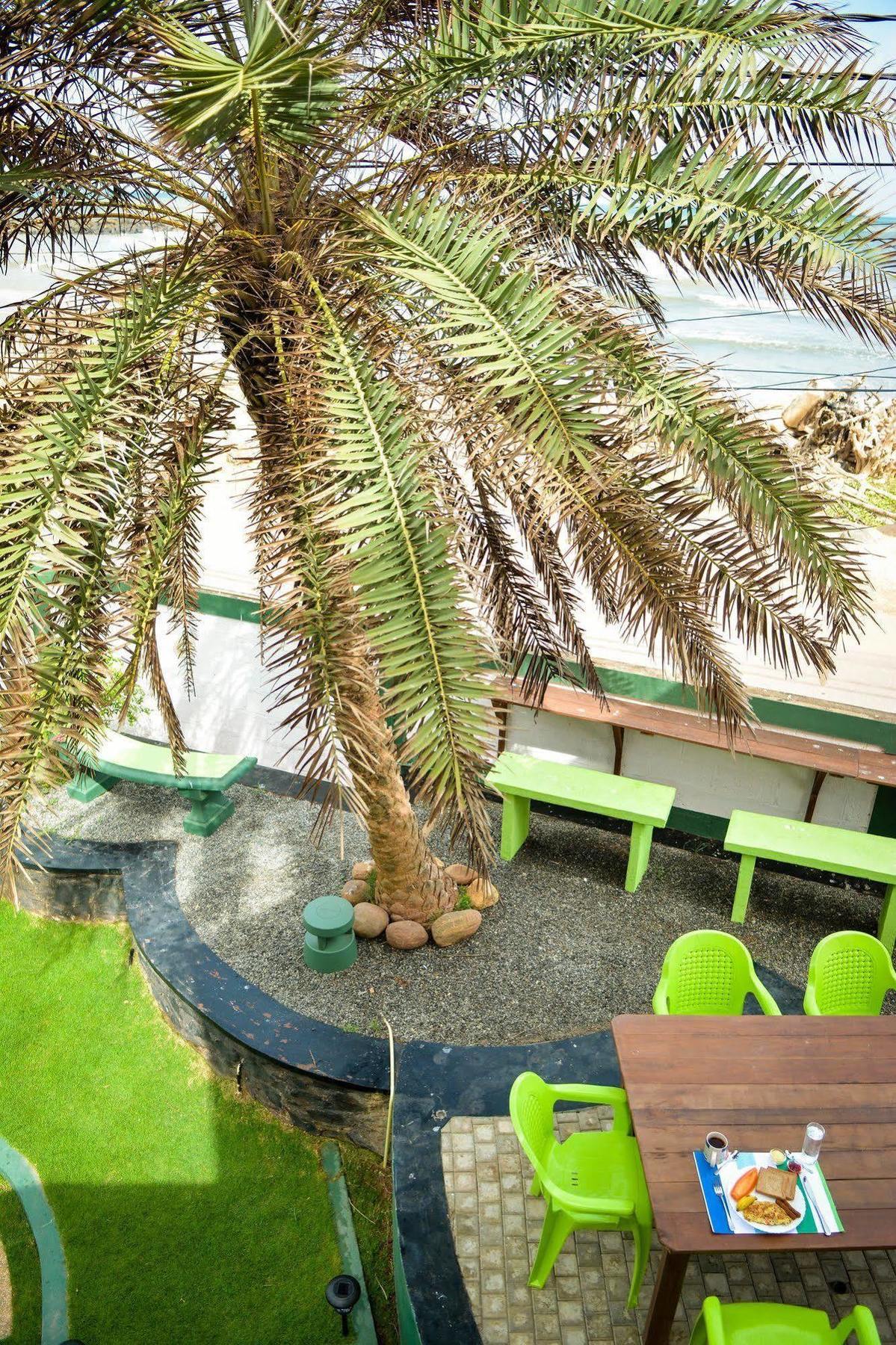 Explore Hostels Negombo Kochchikade Exterior foto